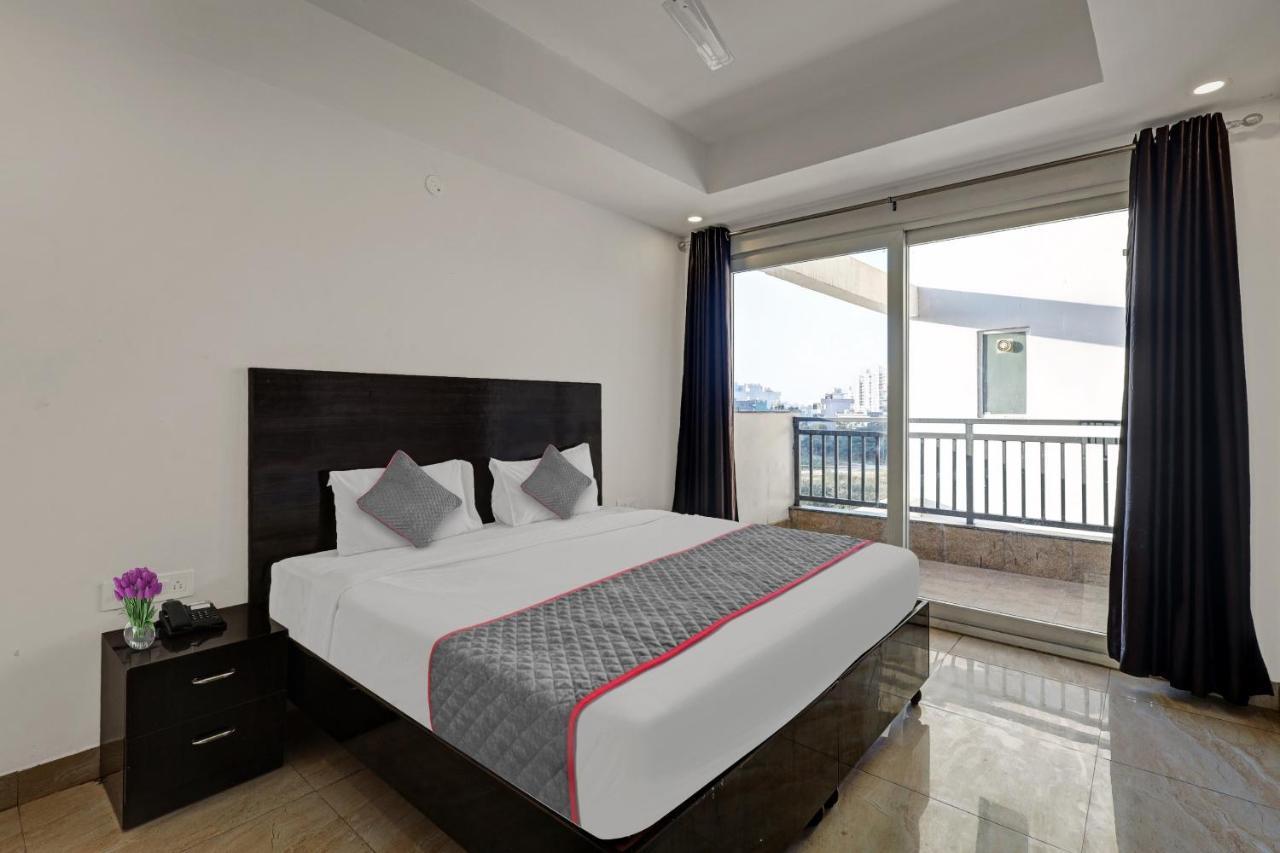 גורגאון Super Townhouse Tipsyy Near Bestech Central Square Mall מראה חיצוני תמונה